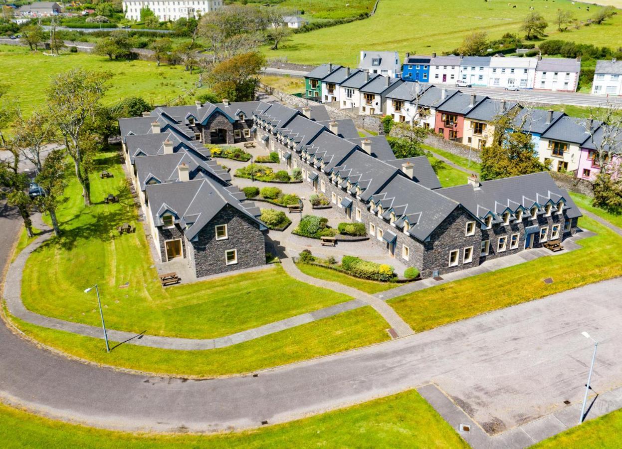 Dingle Courtyard Holiday Homes 3 Bed By Trident Holiday Homes Экстерьер фото