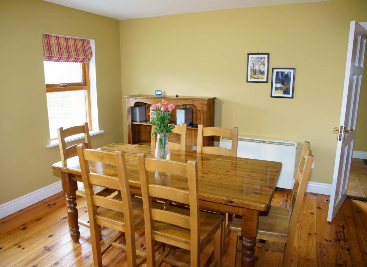 Dingle Courtyard Holiday Homes 3 Bed By Trident Holiday Homes Экстерьер фото