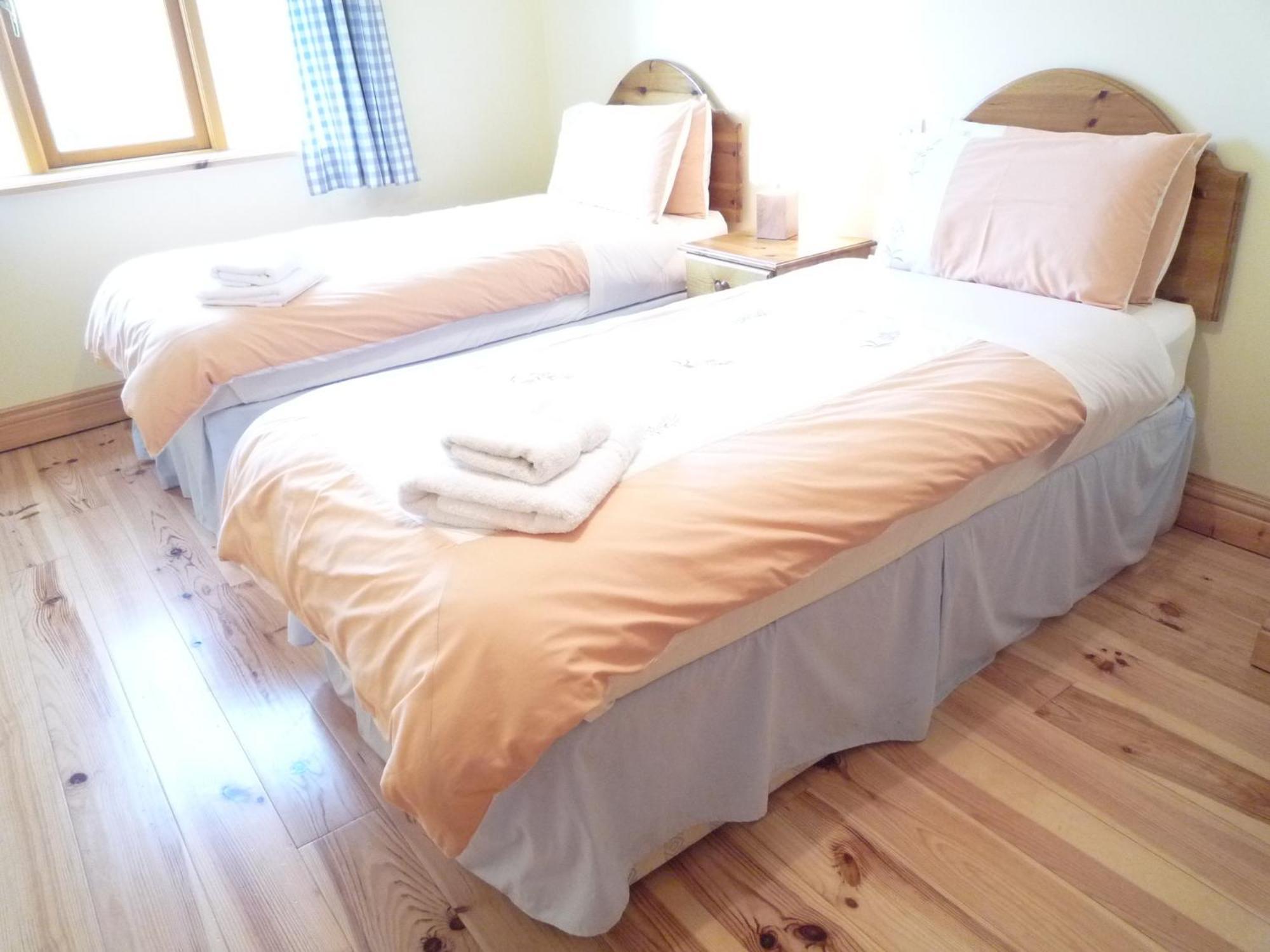 Dingle Courtyard Holiday Homes 3 Bed By Trident Holiday Homes Номер фото